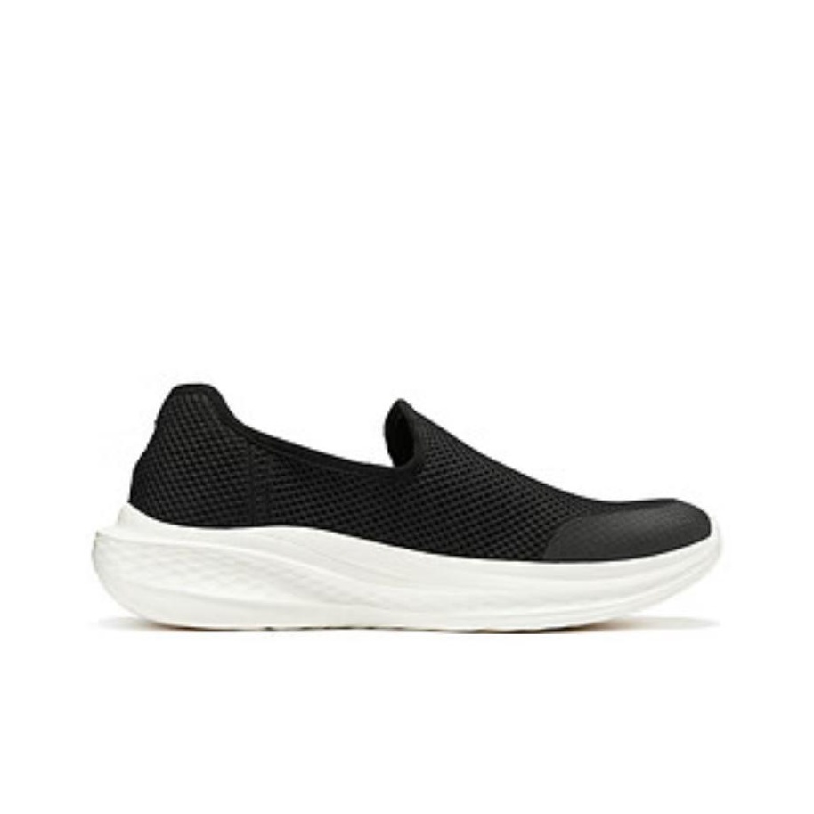 Skechers SLADE Low top Casual  - Men Shoes Black ulasan dan harga